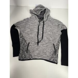 Color Works Women’s Small Black & White Hooded Pullover Sweater